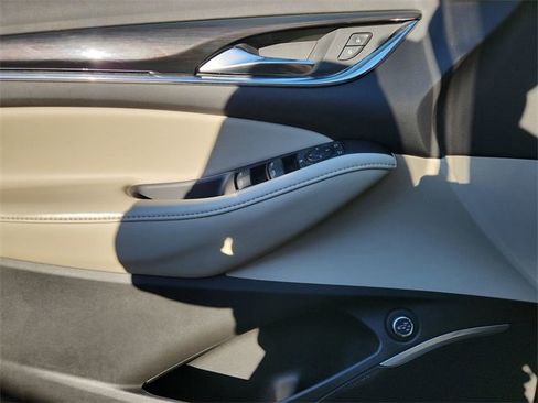 Used 2021 Buick Enclave Essence w/ Sound and Sites Package image 22