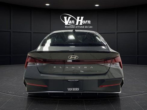 New 2026 Hyundai Elantra SEL Sport image 13