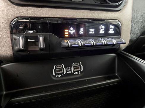 Used 2020 RAM 1500 Laramie image 27