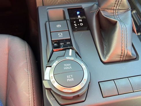 New 2025 Toyota Tacoma SR5 w/ Blackout Plus Package (GST) image 18