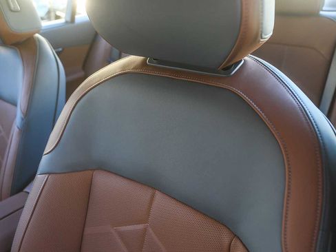 Used 2025 BMW i5 xDrive40 image 21