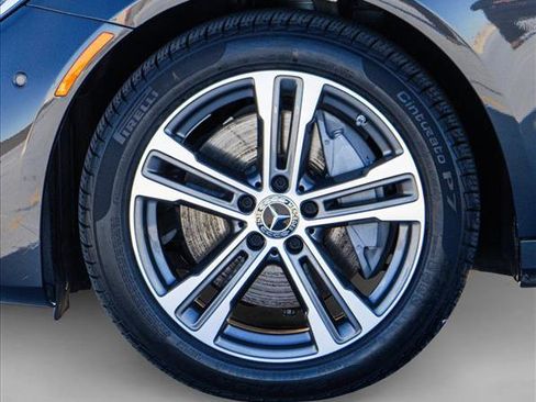 Used 2021 Mercedes-Benz E 350 4MATIC Sedan image 5