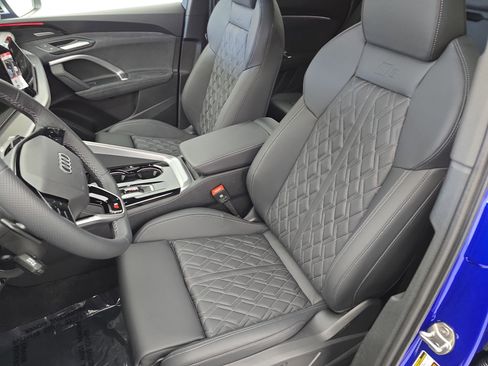 New 2025 Audi SQ5 Prestige image 15
