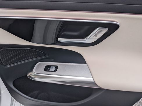 Certified 2025 Mercedes-Benz E 350 4MATIC Sedan image 33