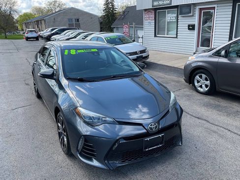 Used 2018 Toyota Corolla SE FWD image 2