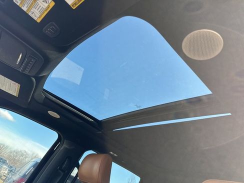 Used 2024 Ford F250 Platinum image 6