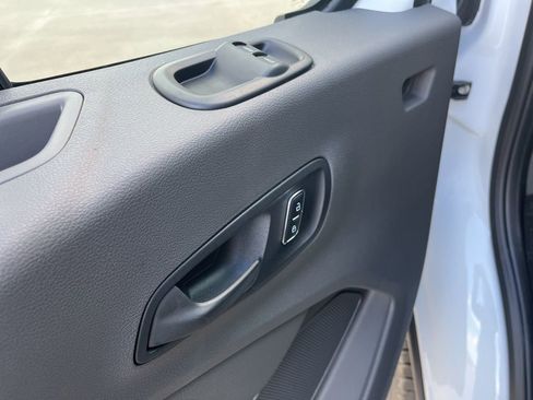 New 2025 Ford Transit 250 148 Medium Roof w/ Load Area Protection Package image 9