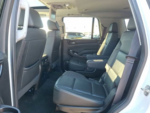 Used 2017 GMC Yukon SLT w/ Premium Edition image 10