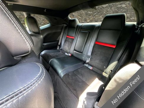 Used 2009 Dodge Challenger SRT8 w/ SRT Option Group II RWD image 21
