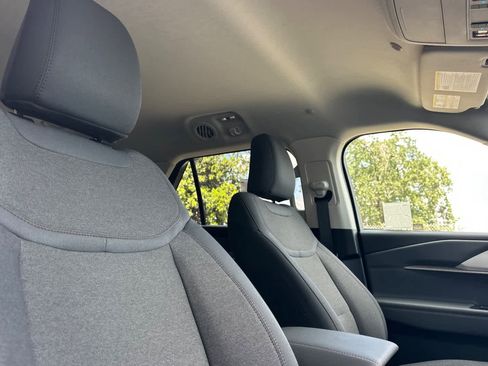 New 2026 Ford Explorer Active RWD image 19