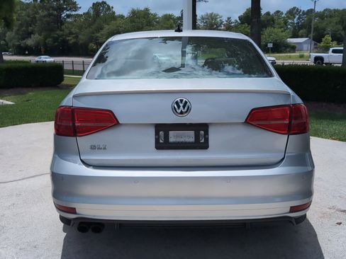 Used 2016 Volkswagen Jetta GLI SE FWD image 9