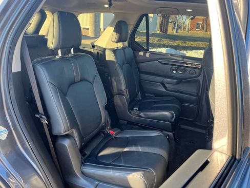 Used 2024 Honda Pilot Touring image 21