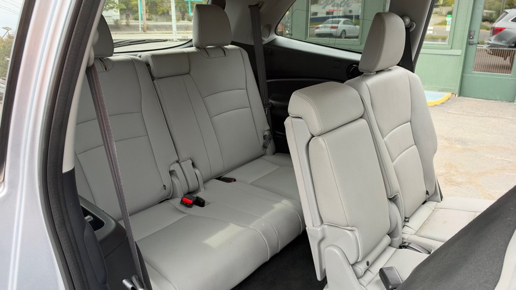 Used 2018 Honda Pilot Touring image 13