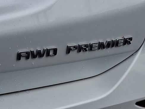 Used 2019 Chevrolet Equinox Premier image 31