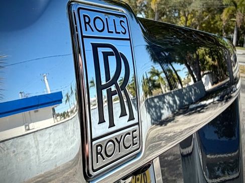 Used 2018 Rolls-Royce Phantom Sedan image 8