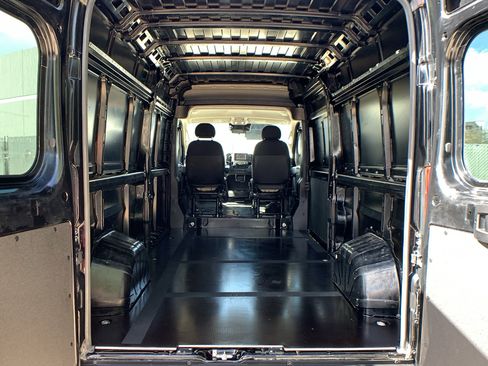 Used 2023 RAM ProMaster 2500 FWD image 15