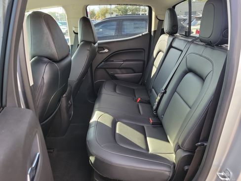 Used 2017 GMC Canyon SLT w/ Driver Alert Package image 14