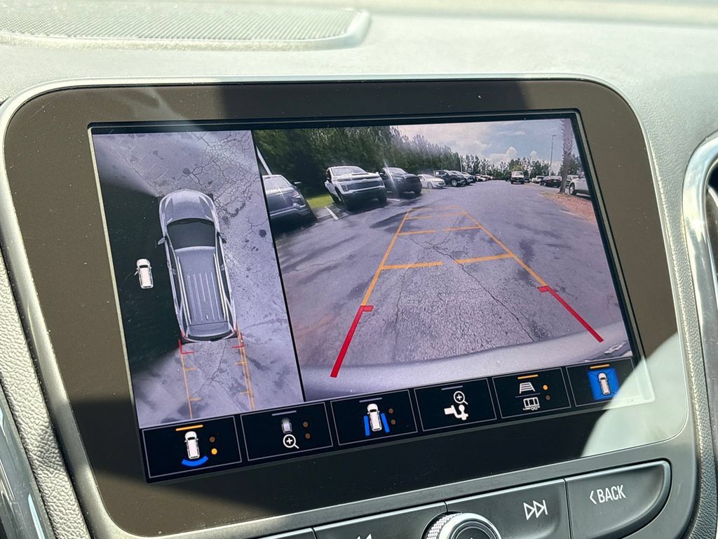 Used 2024 Chevrolet Equinox RS w/ RS Leather Package FWD image 19