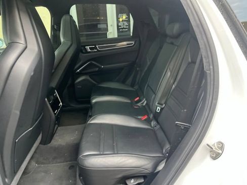 Used 2023 Porsche Cayenne GTS AWD/4WD image 10