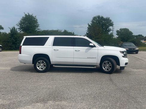 Used 2020 Chevrolet Suburban LT RWD image 8