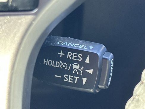 Used 2022 Toyota 4Runner Limited image 24