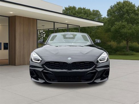 Certified 2023 BMW Z4 sDrive30i w/ Shadowloine Package image 3