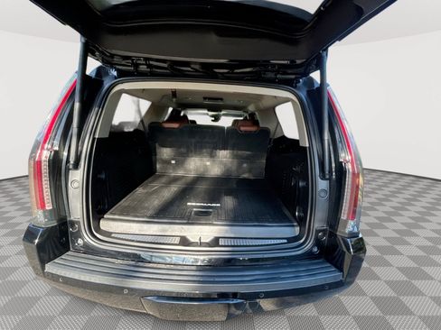 Used 2019 Cadillac Escalade ESV Premium Luxury AWD/4WD image 20