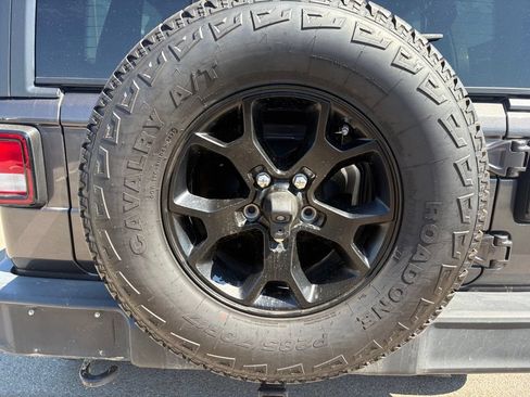 Used 2021 Jeep Wrangler Unlimited Sport AWD/4WD image 9