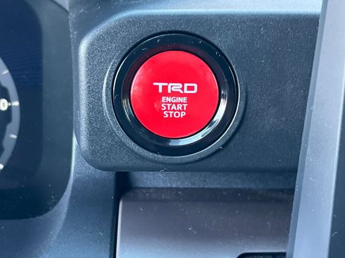 Used 2024 Toyota Tacoma TRD Off-Road image 18