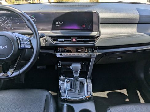Certified 2025 Kia Seltos EX AWD/4WD image 17