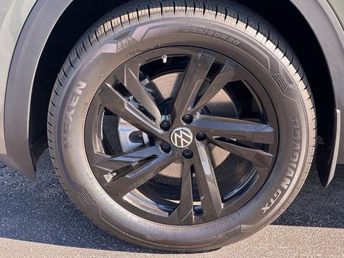 New 2026 Volkswagen Atlas Cross Sport SEL R-Line image 6