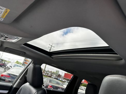 Used 2015 Toyota Highlander XLE image 16