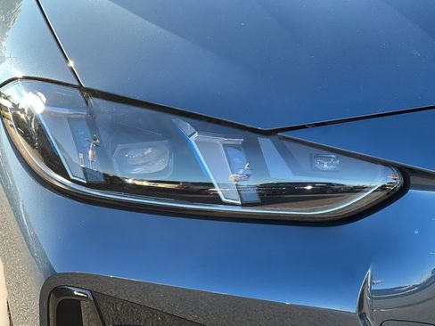 Used 2025 BMW M440i Coupe w/ Premium Package image 11