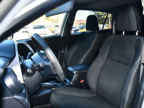 Used 2013 Toyota RAV4 XLE image 9