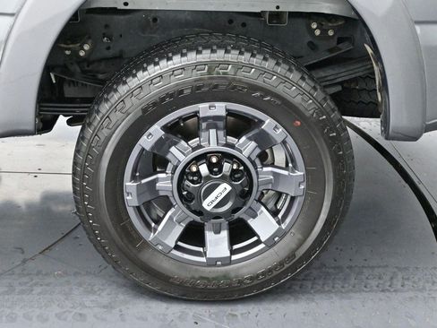 Used 2023 Ford F350 XLT w/ XLT Premium Package AWD/4WD image 35