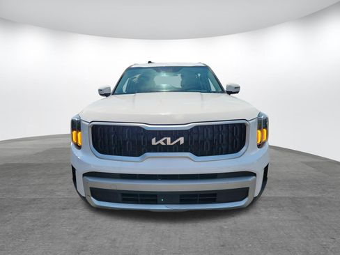 Used 2024 Kia Telluride EX w/ EX Captain's Chair Package FWD image 31