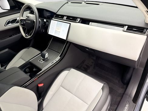 Used 2025 Land Rover Range Rover Velar S AWD/4WD image 16