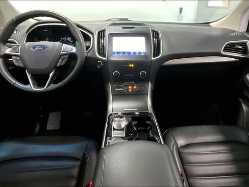 Used 2020 Ford Edge SEL image 9
