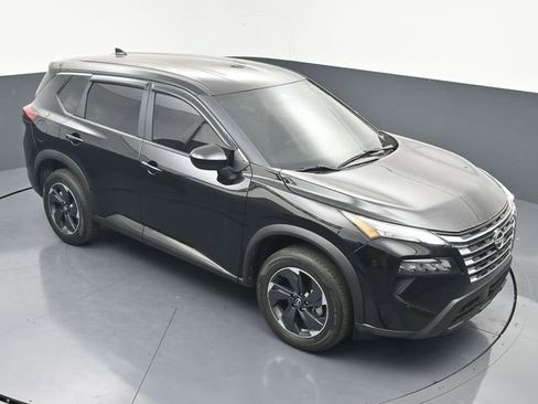 Used 2024 Nissan Rogue SV image 32