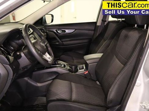Used 2018 Nissan Rogue S image 18