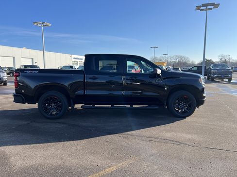 Certified 2022 Chevrolet Silverado 1500 RST w/ Redline Edition image 11