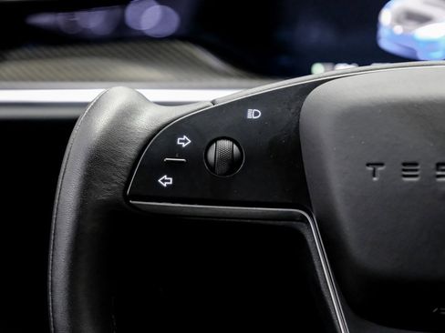 Used 2021 Tesla Model S Plaid image 15