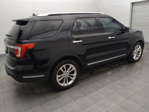 Used 2018 Ford Explorer Limited w/ Equipment Group 301A FWD image 10