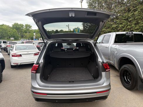 Used 2021 Volkswagen Tiguan SE R-Line AWD/4WD image 10