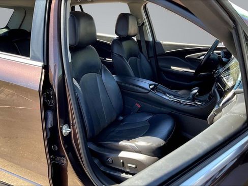 Used 2020 Buick Envision Essence FWD image 29
