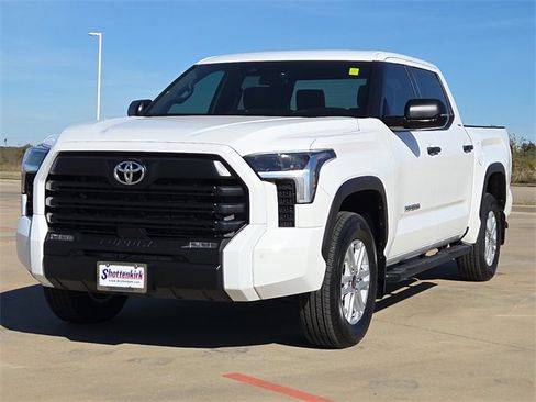 Used 2026 Toyota Tundra SR5 image 3