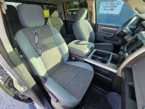 Used 2019 RAM 1500 Big Horn AWD/4WD image 34