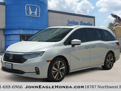 Used 2022 Honda Odyssey Touring image 1