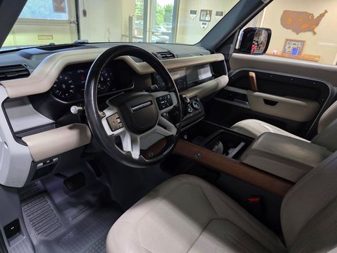 Used 2020 Land Rover Defender 110 HSE AWD/4WD image 16