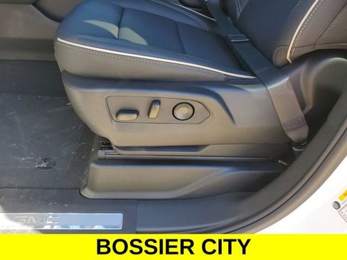 New 2026 GMC Yukon XL Elevation image 12